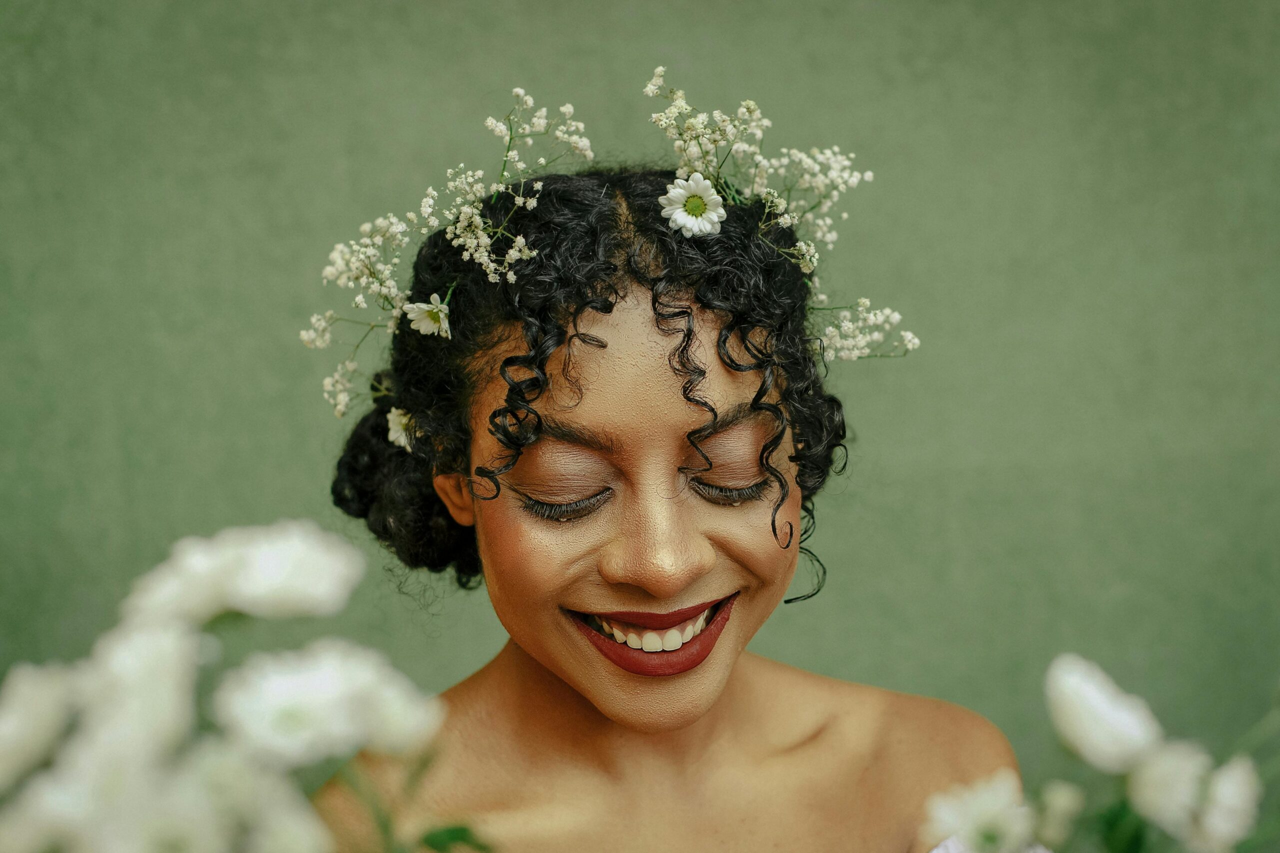 How to overcome limiting beliefs from a feminine Approach.