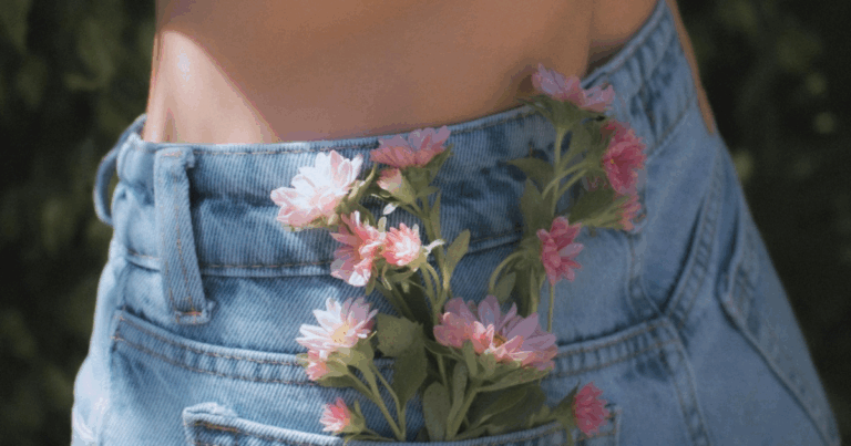 19 Feminine energy microhabits that will elevate your daily life.